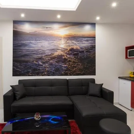 Free Bird - Bed In Five Bed Mixed 4 * Dubrovnik