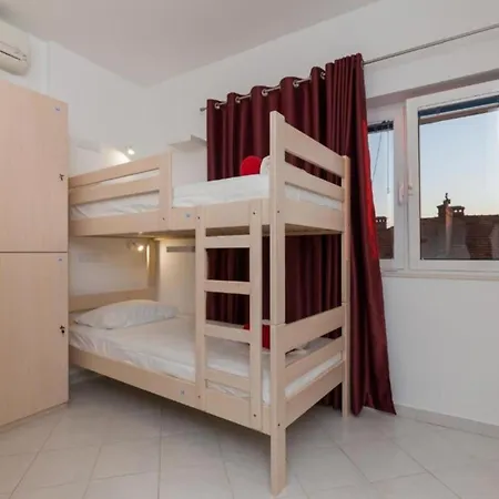 Free Bird - Bed In Five Bed Mixed 4 *