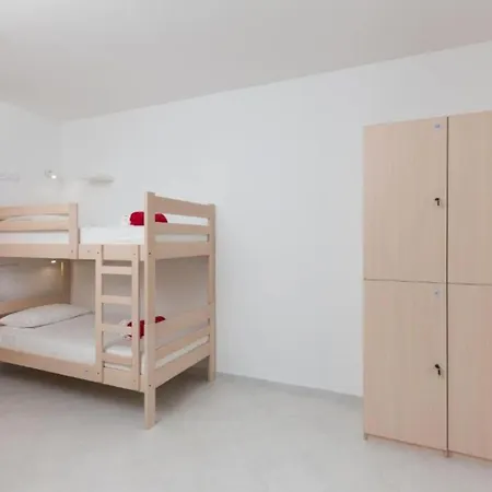 Free Bird - Bed In Five Bed Mixed 4 * Dubrovnik