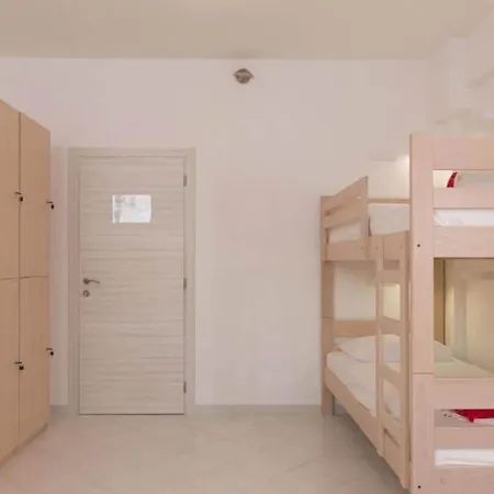 Free Bird - Bed In Five Bed Mixed 4 * Dubrovnik